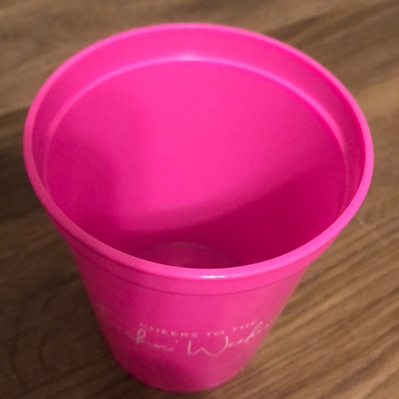 Pink Stadium Cups - Picture 3 of 6